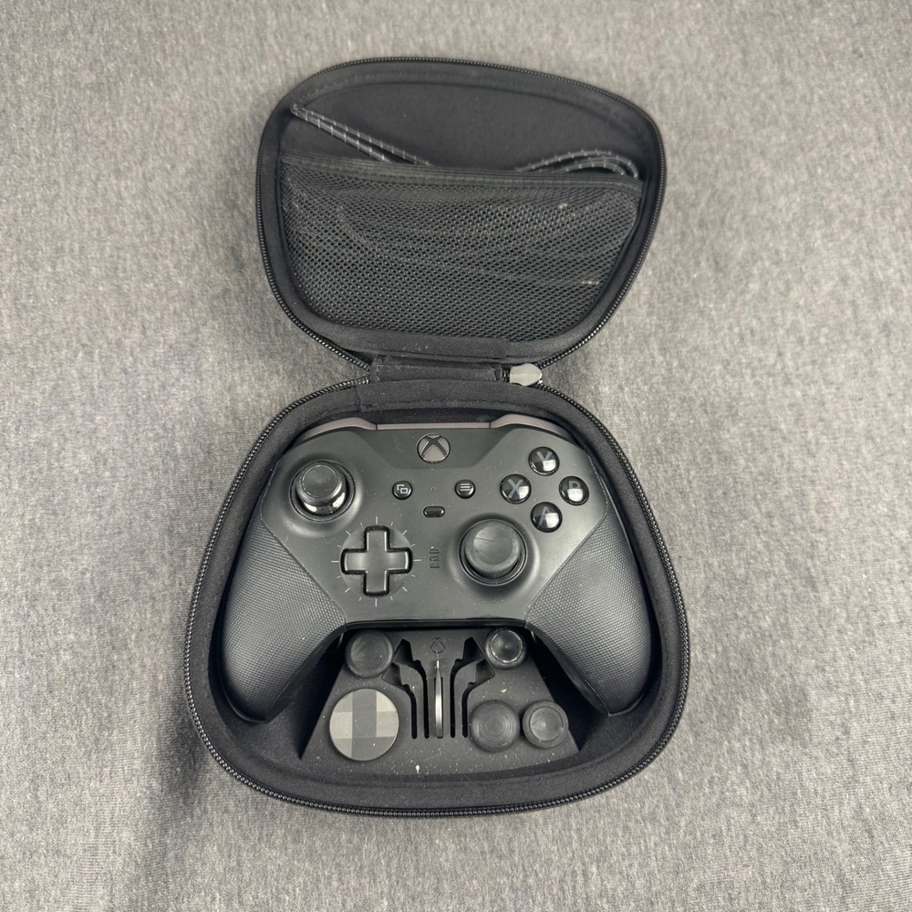 Microsoft Xbox Elite Series 2 Wireless Controller Black Model 1797 w/ Case‎ Dock